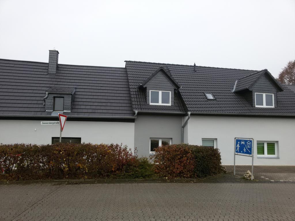 Gastehaus Nickolai Apartment Flomborn Exterior photo